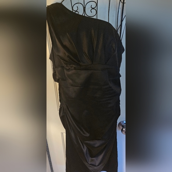 Black Dress by Suzi Chin for Maggy Boutique (16) - Picture 3 of 7